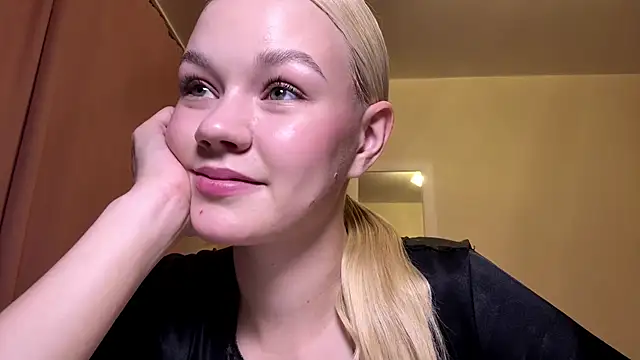 MiaCashe webcam