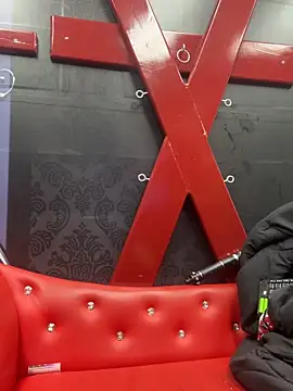 Evelin_Hellsing live cam on StripChat
