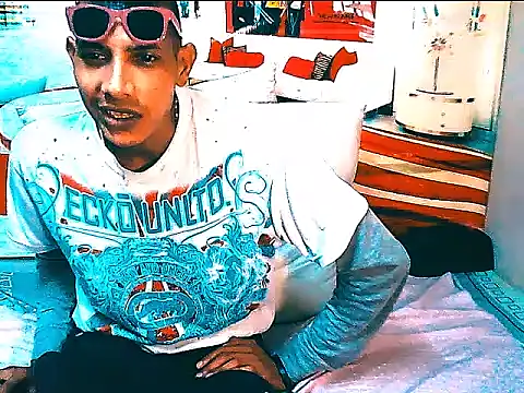 IndianSavageMale webcam
