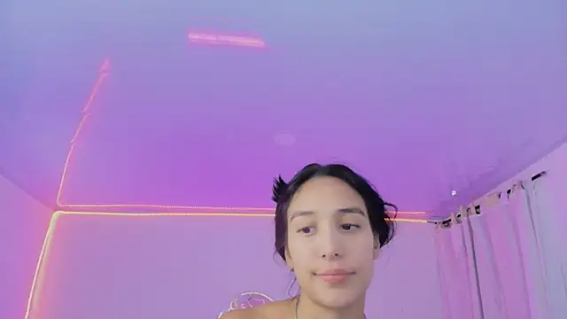 Nanami_19 webcam