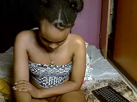 Queen_petite_ webcam