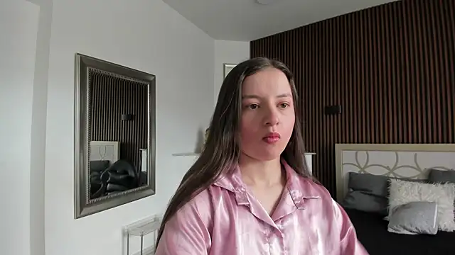 VioletaNova webcam