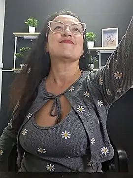 Lauryn_Jones webcam