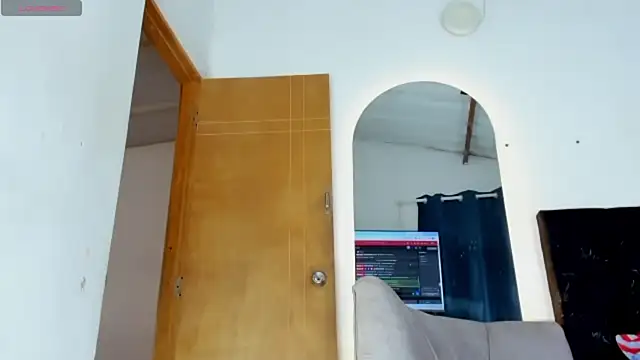 lyan_77 webcam