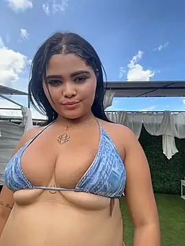 HoneyBunXXX webcam