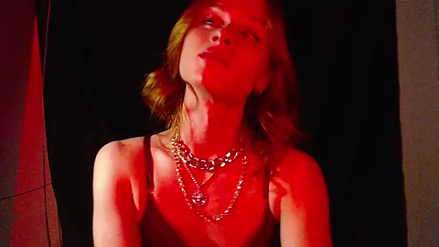 Leo_redhead webcam