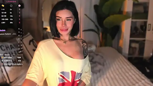 ParisianDoll webcam