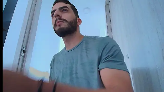 thomas_gun - Thomas_gun's free webcam - UK Sex Cams