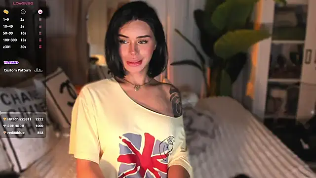 ParisianDoll webcam
