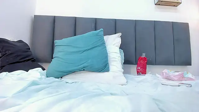sam_doll_ webcam