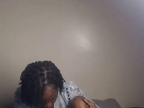 Prettypixxiee webcam