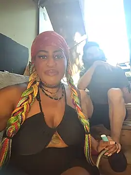 AmazonianMistress webcam