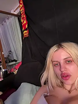 Steffi_Snowbunny webcam
