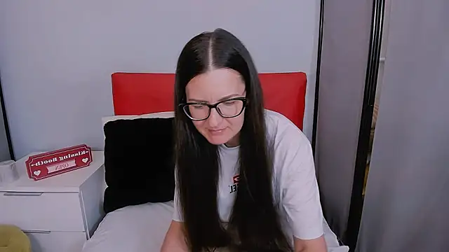 NadiaXlove webcam