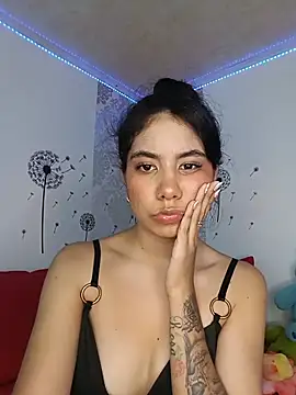 AylinLove_ webcam