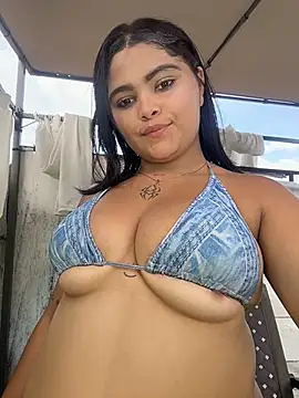 HoneyBunXXX live cam on StripChat