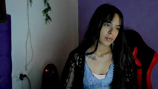 Cloeandtyfanny webcam