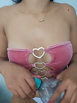 _MissCarla23_ webcam