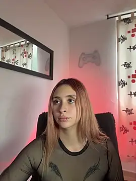 Sophia_LuxxX webcam