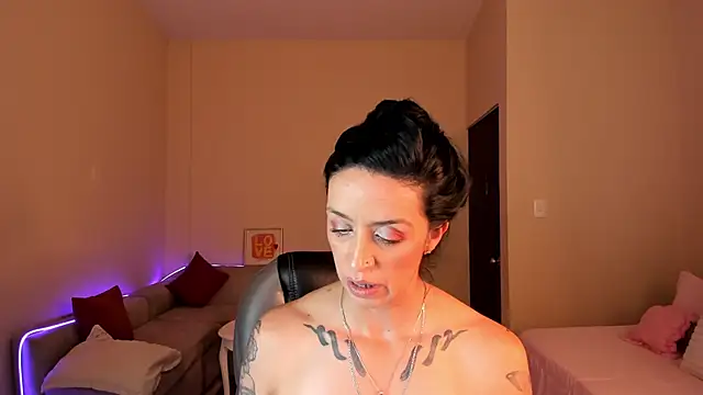 Kristen_Garner webcam