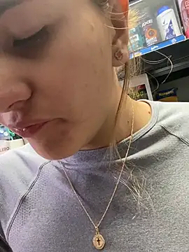 Andrea_19blonde webcam