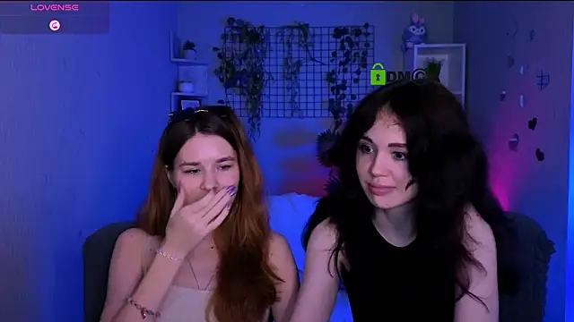 riley_sanders webcam
