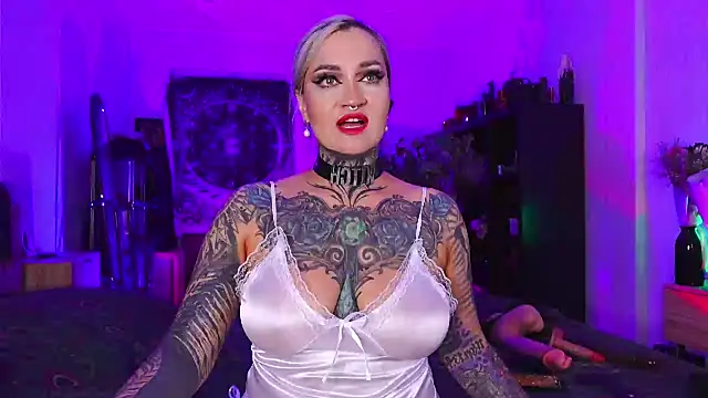 MistressDarkSindel webcam