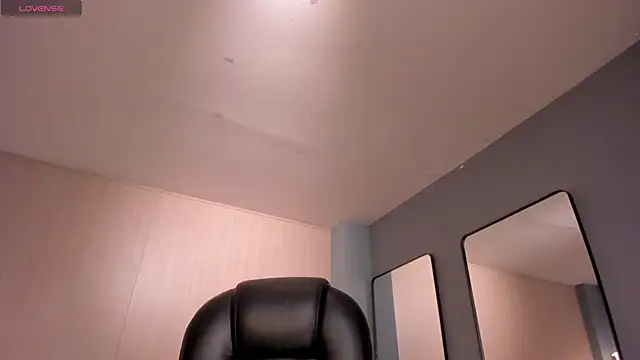 GiannaWatson webcam