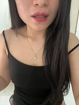 Lilyy_babyy webcam