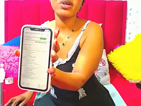 Cherrybootyofjoy86 webcam