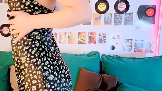 Maya_Rogerss webcam