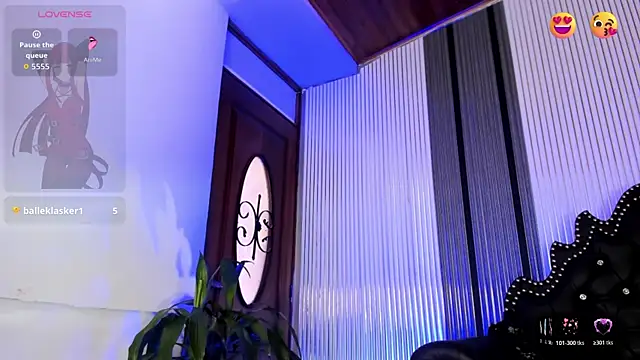 LunaVelour13 webcam