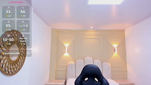 LESLYSIMPSON webcam
