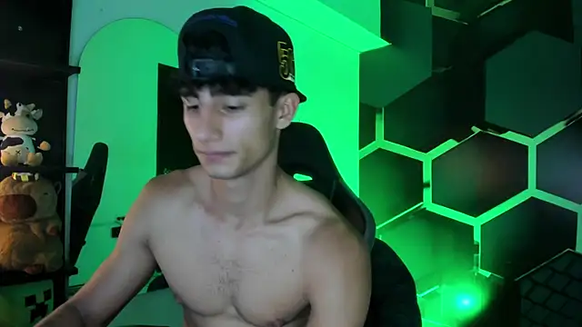 MaxiimoRomano_ webcam