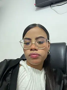 Susan_Voltaire webcam