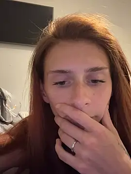 CherryBellaa webcam