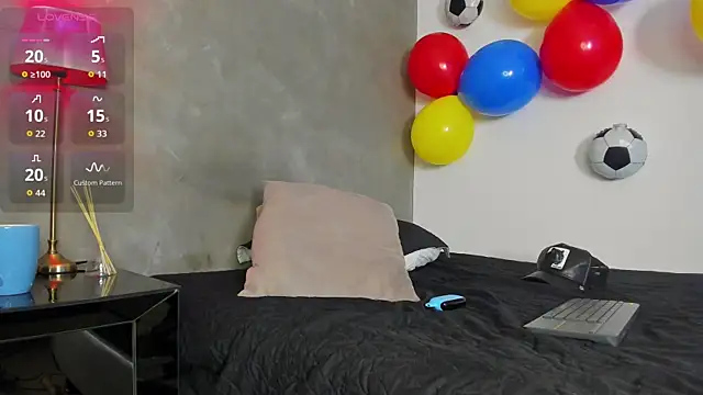 Liam_Crown webcam