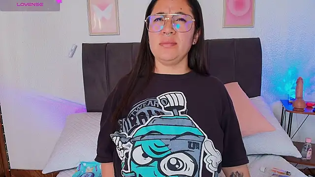 samm_curvy webcam