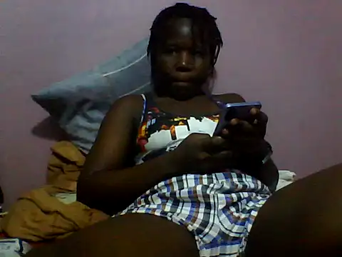Emmashir1 webcam