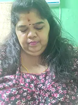 tamilthanushri (F milf) - New toys