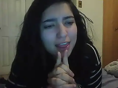 creepyh0e_ webcam