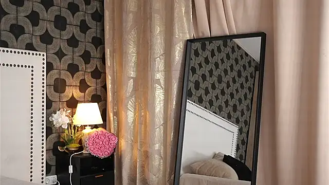 IsabelaWhite webcam
