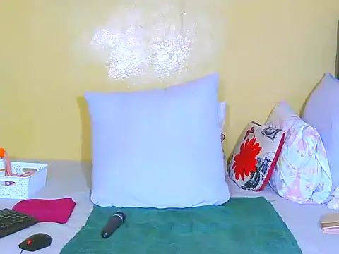 Suzzy_Q webcam