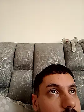 latinguy1908 webcam