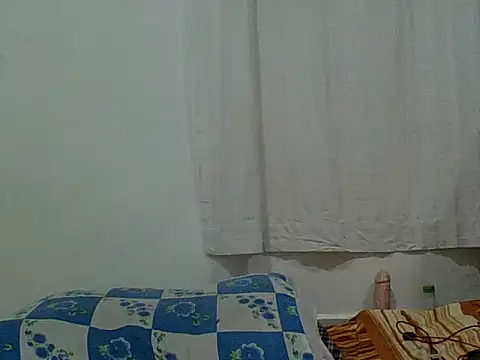 Nasty_petitee webcam