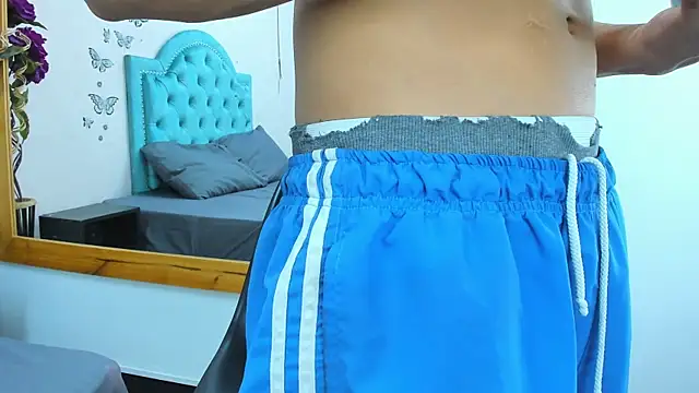 Charlie_Latino webcam