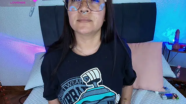 samm_curvy webcam