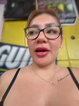 DIANITA_1988 🖖 free cam