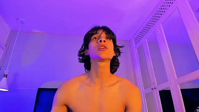 Cheys_Mast live sex cam