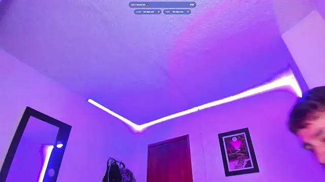 YourGirlfriendsFavorite webcam